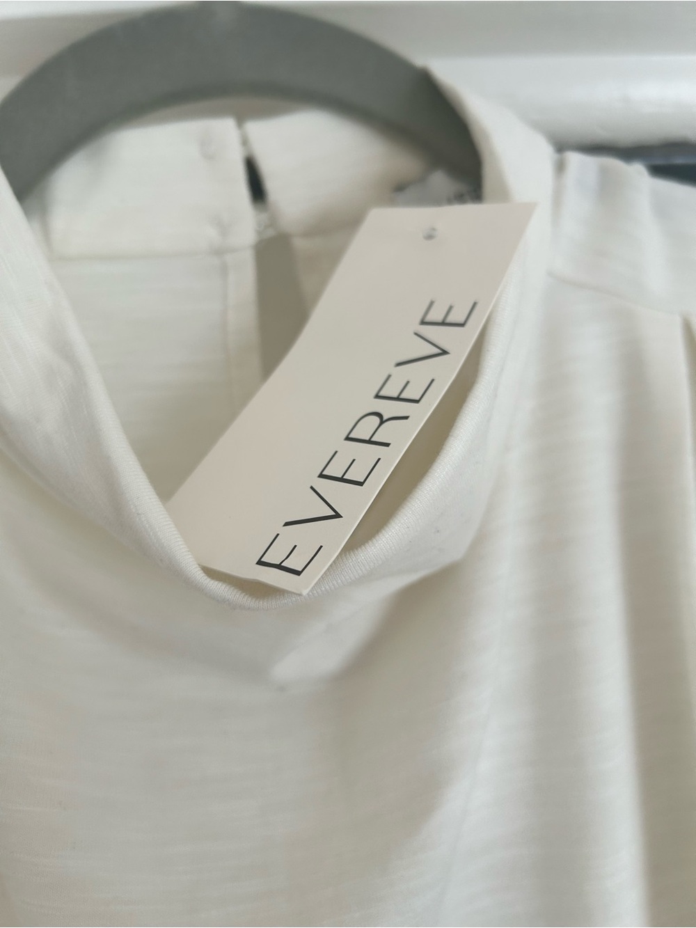 NWT Evereve Cream Sleeveless Mock Neck Top - Picture 2 of 4